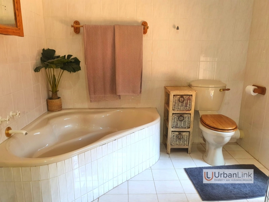 4 Bedroom Property for Sale in Cashan North West